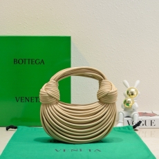 Bottega Veneta Clutch Bags